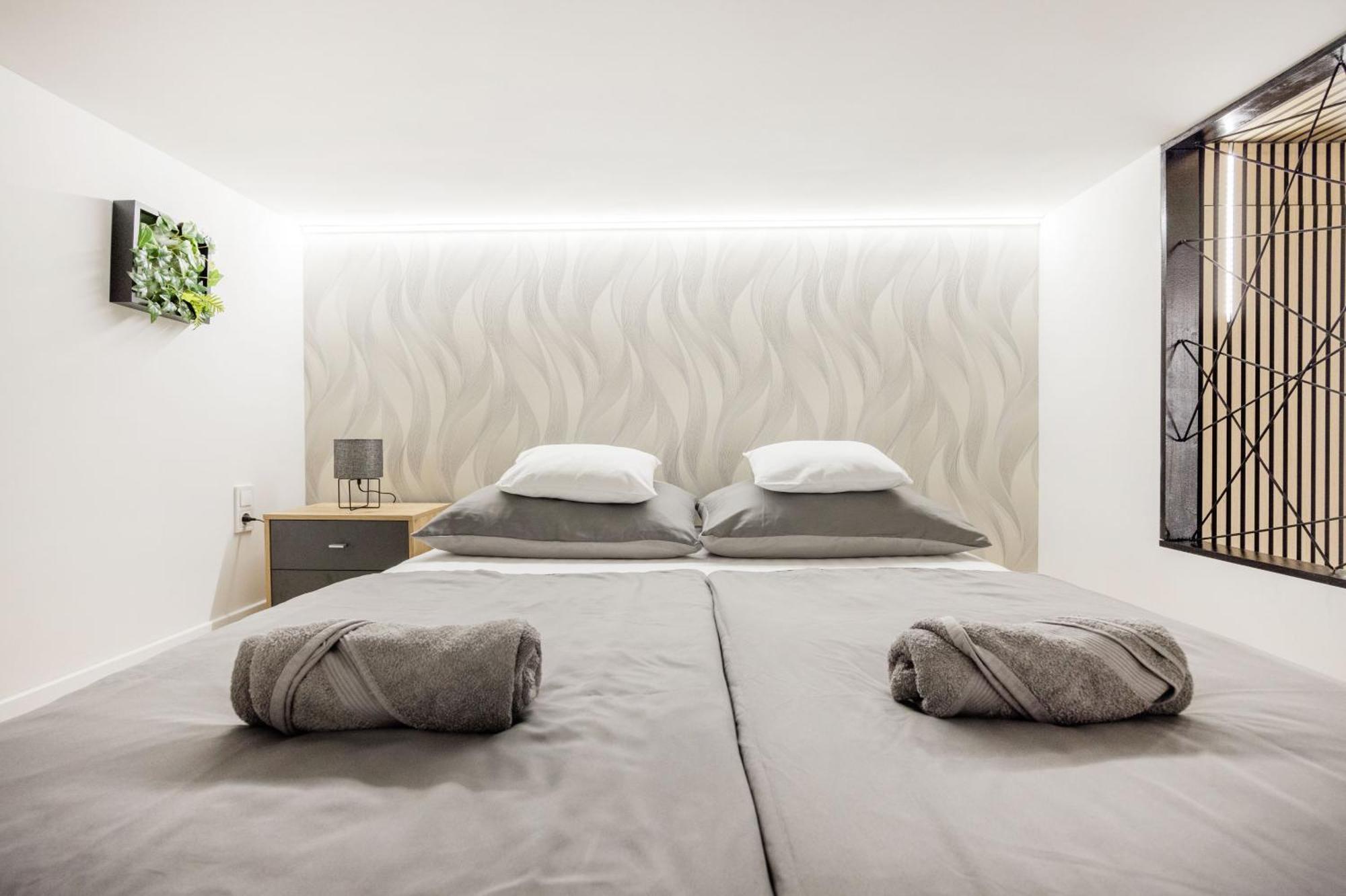 Modern Downtown Oasis Apartment Budapest Bagian luar foto